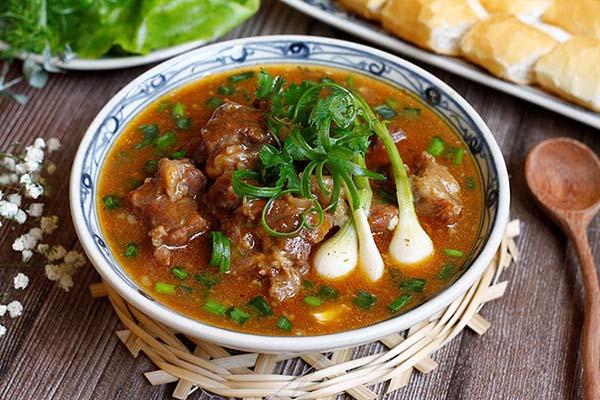 Bò xốt vang là món ăn có nguồn gốc từ Phap