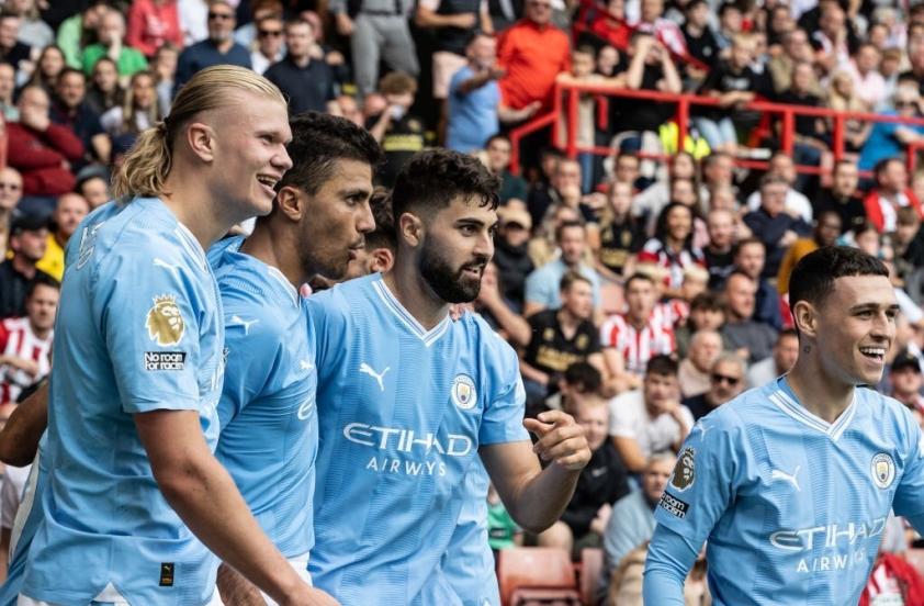 Man City đòi lại ngôi đầu bảng với 3 trận toàn thắng 319142