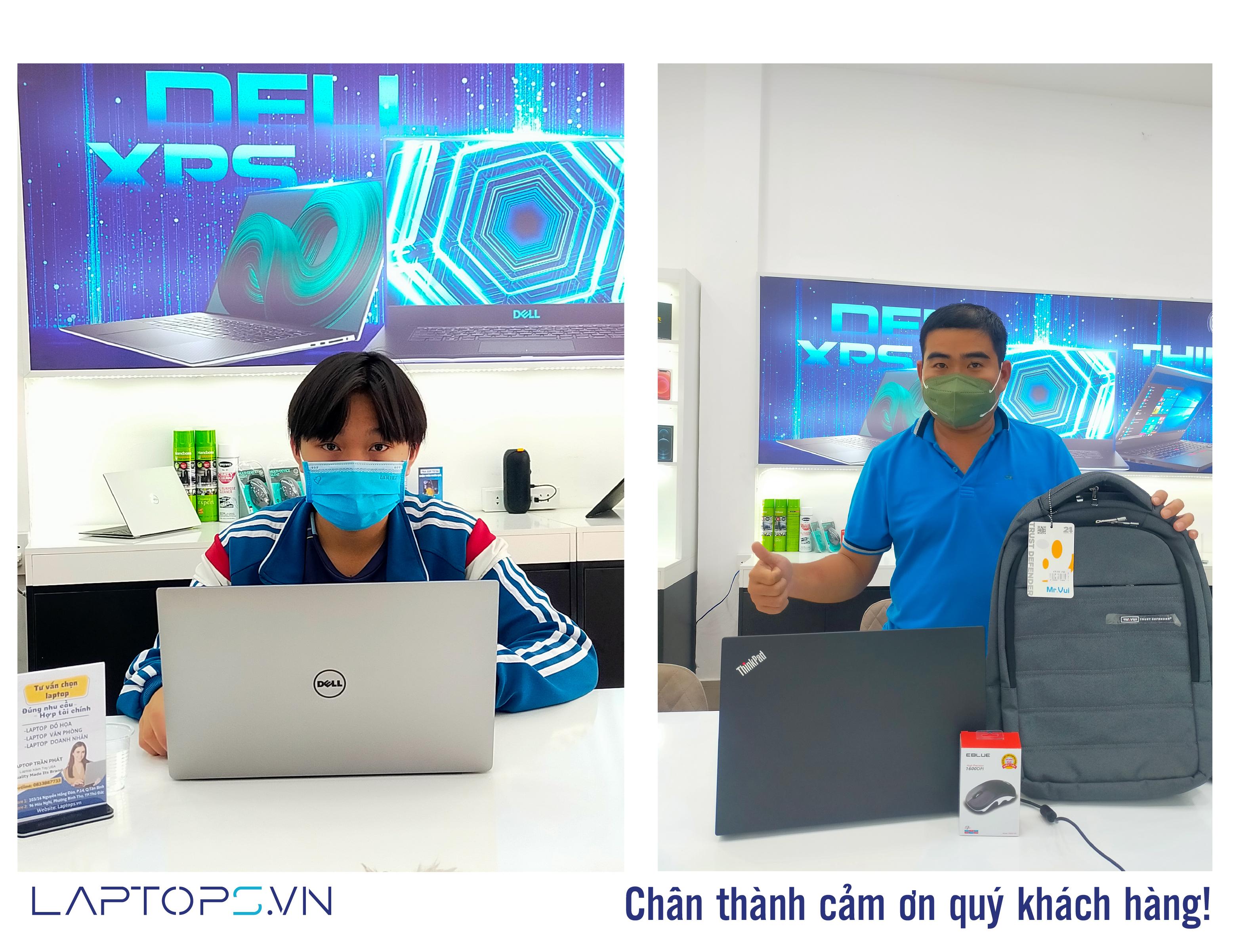 khách mua hàng tại laptops