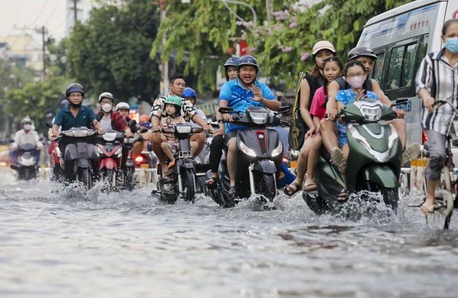 Thời tiết đáng chú ý ở TPHCM và Nam bộ 10 ngày tới ảnh 1