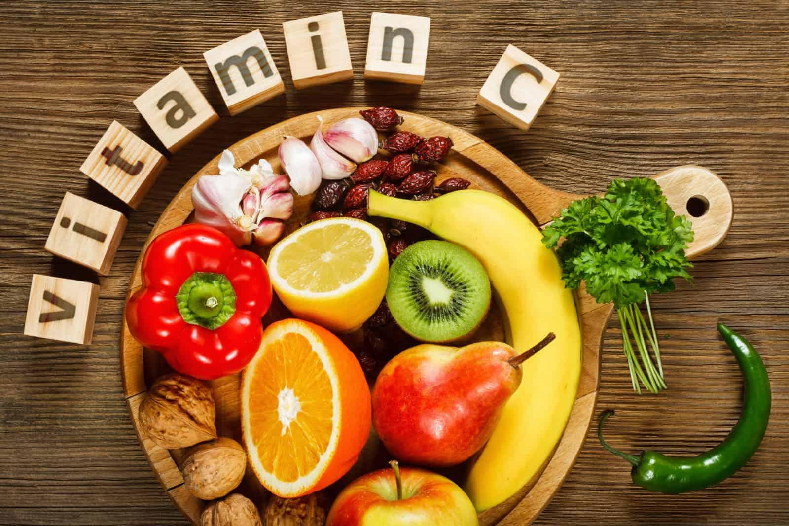 cách trị tan máu bấm mắt bằng vitamin C