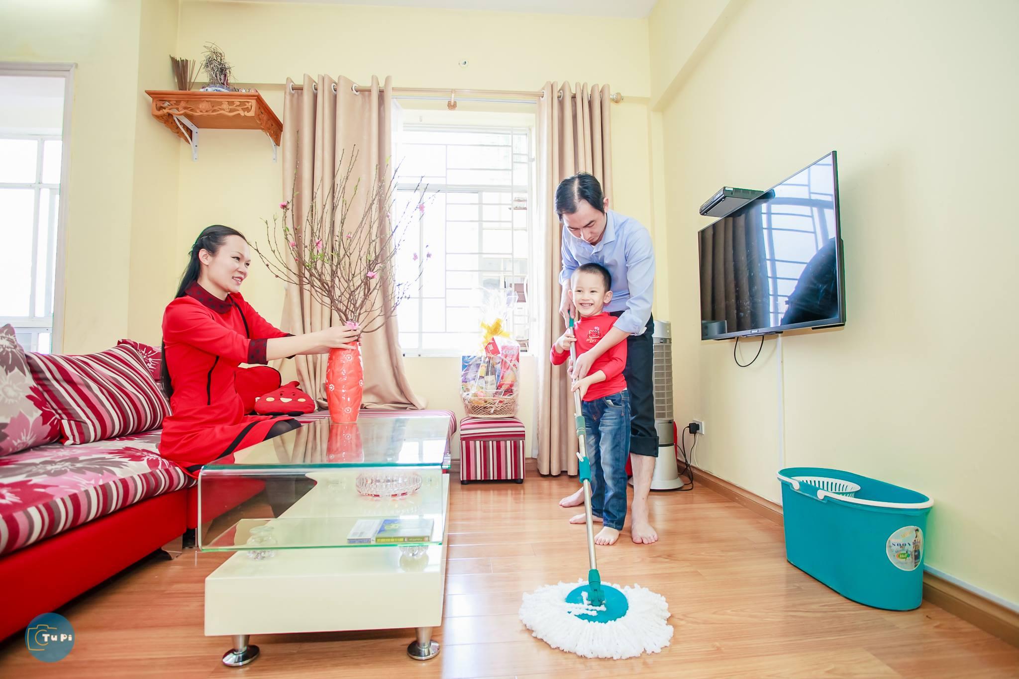 Clean the houses to prepare for Tet holiday