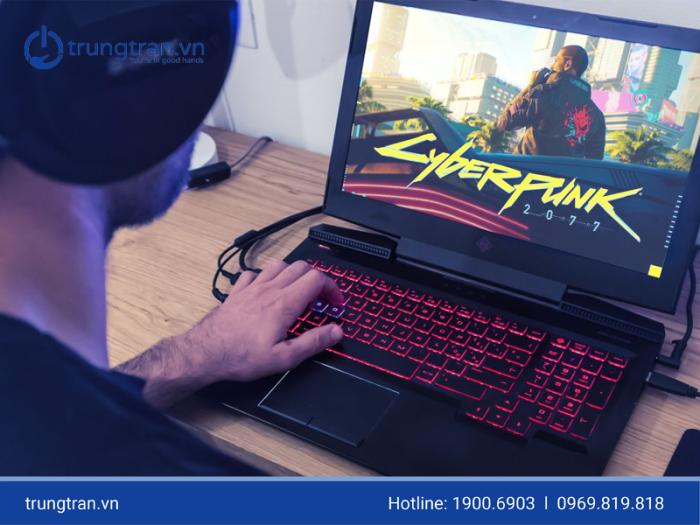 Laptop gaming cắm sạc liên tục có sao không?