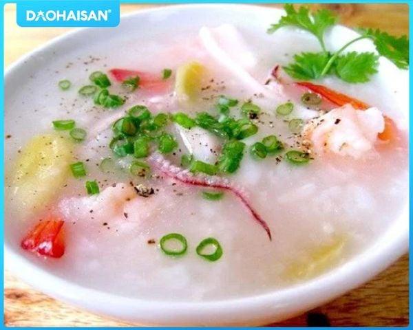 Cách nấu cháo mực cho bé ăn dặm cực ngon